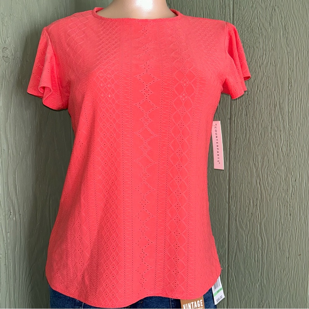 Coral colored counterparts top NWT small
